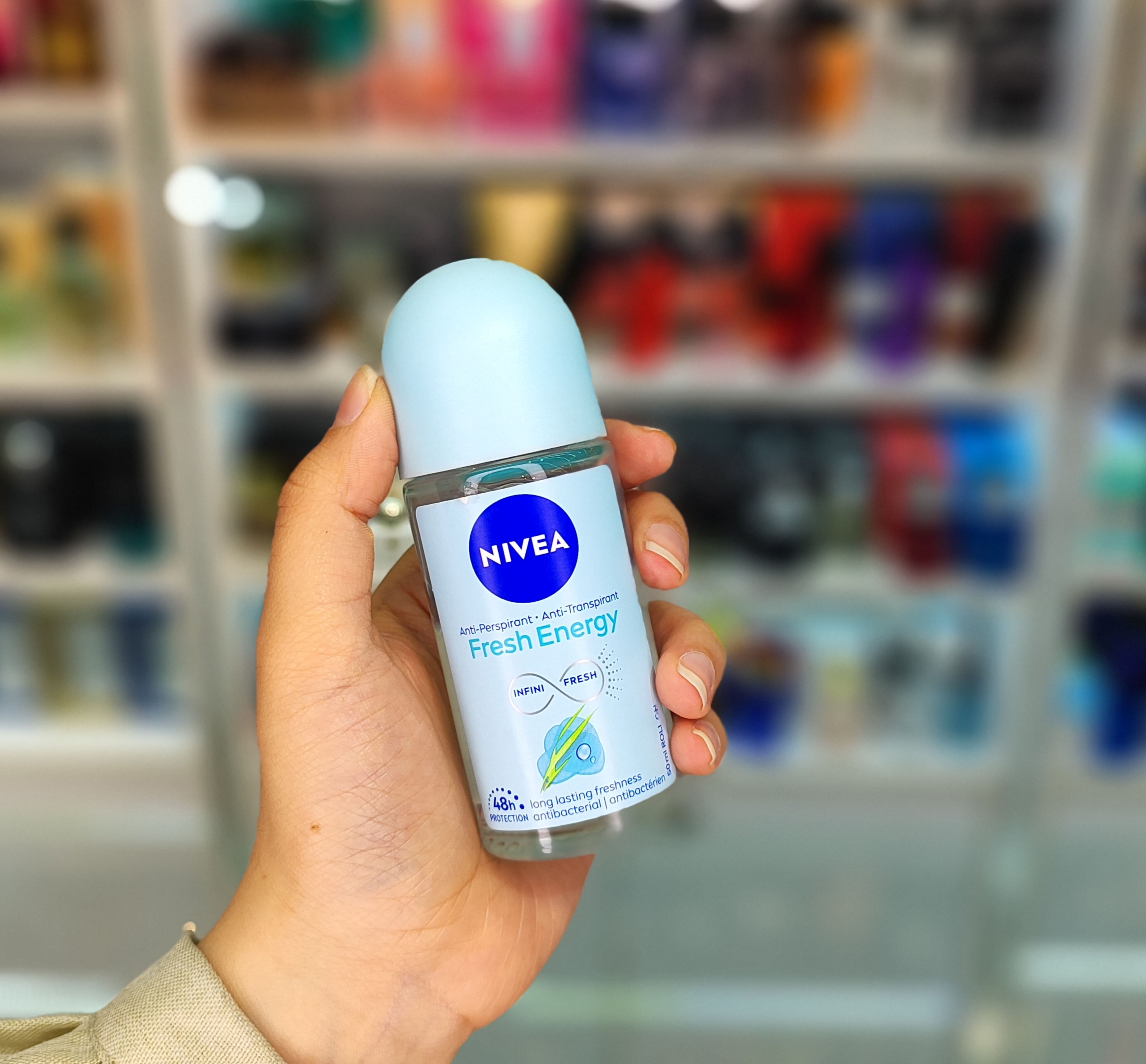 مام رول ضد تعریق زنانه مدلfresh Energyاصلی